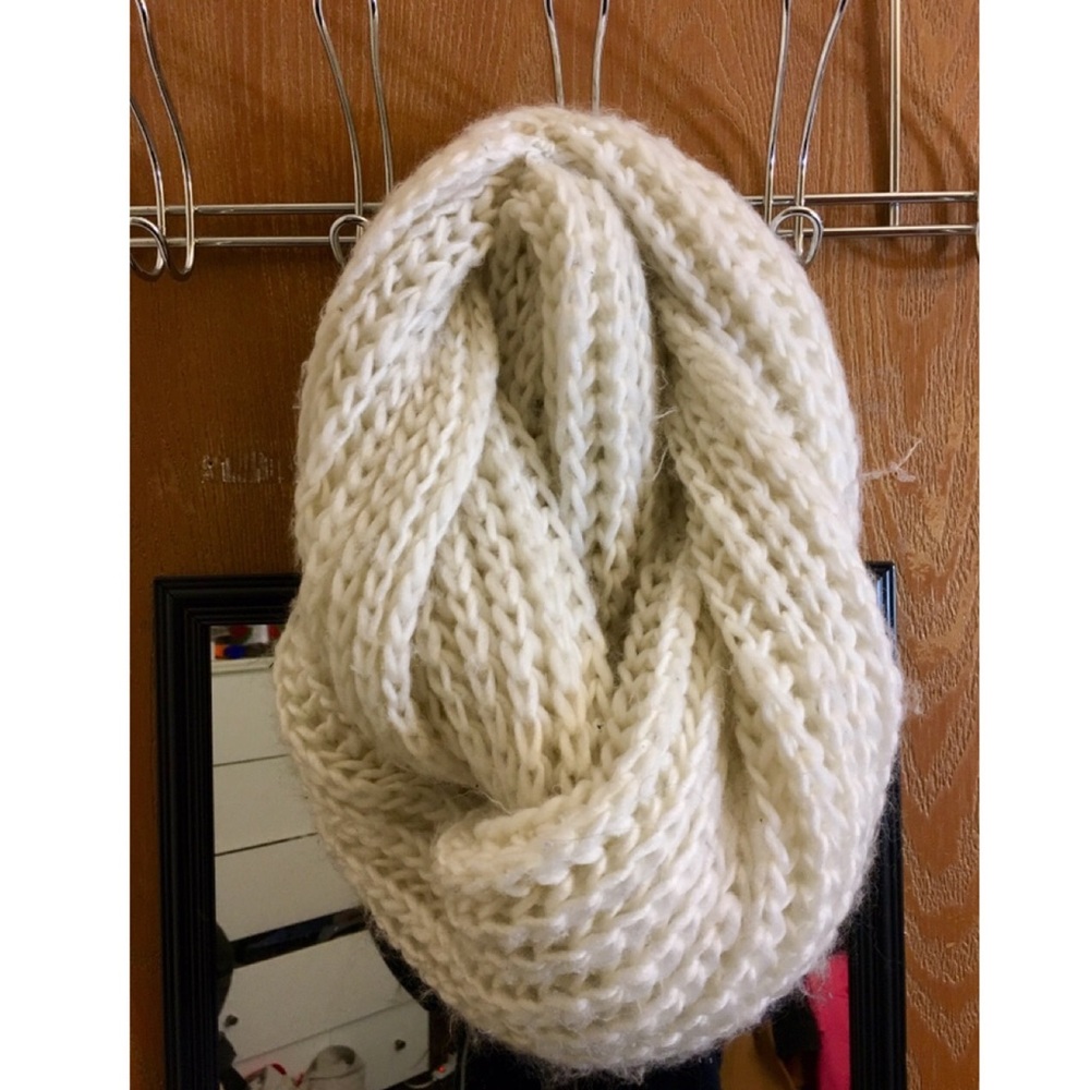 Infinity scarf